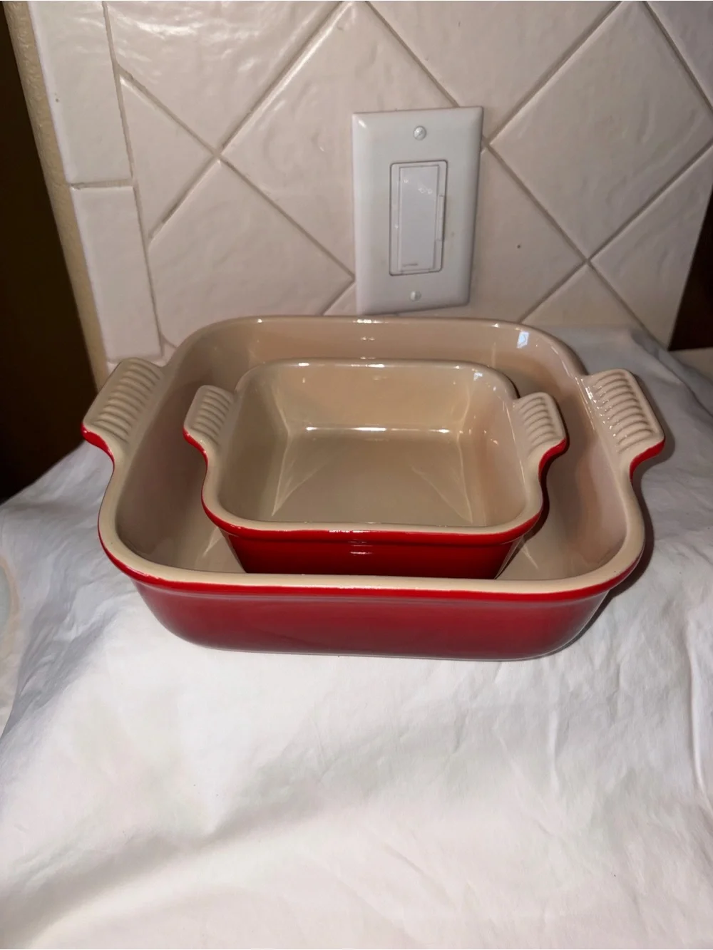 Nwot Le Creuset Heritage Square Baking Dishes, Set of 2